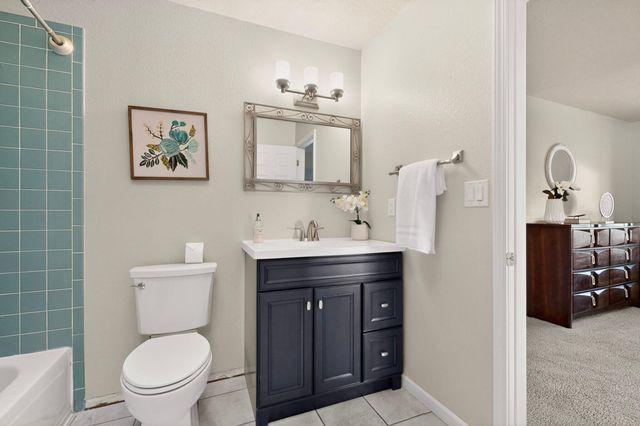 2900 Vista Del Rey NE 35D, Albuquerque, NM 87112