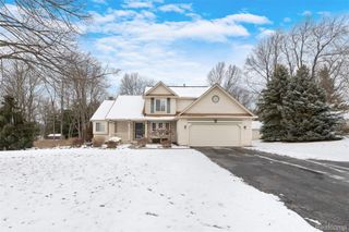 1614 High Pointe Drive, Oxford Charter Township, MI 48371