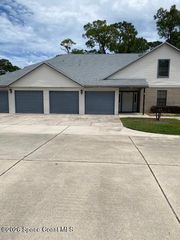 9045 S York Lane S 15e, West Melbourne, FL 32904