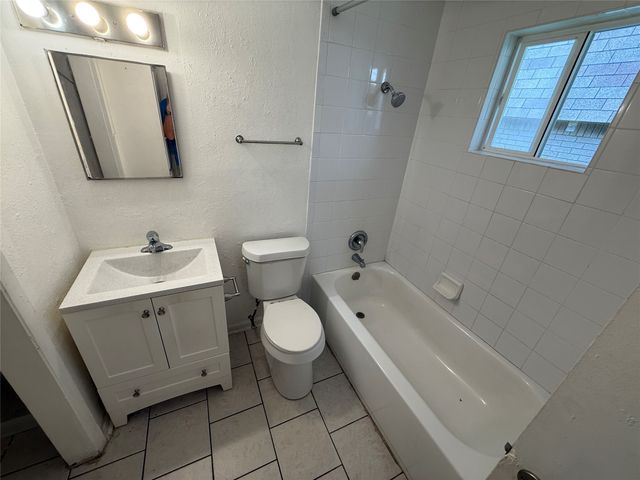 306 E Mitchell Street 306A, Arlington, TX 76010