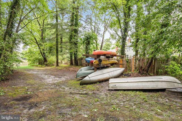 4 YORKSHIRE DR, Medford, NJ 08055