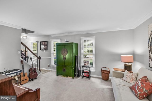 4 YORKSHIRE DR, Medford, NJ 08055