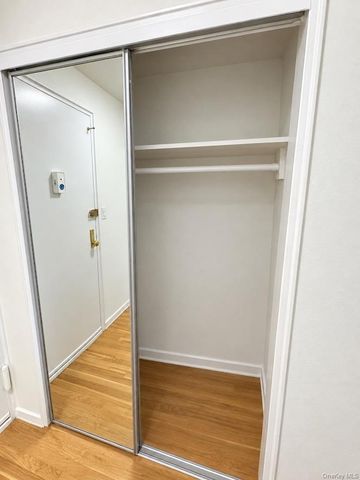 5775 Mosholu Avenue 6L, Bronx, NY 10471