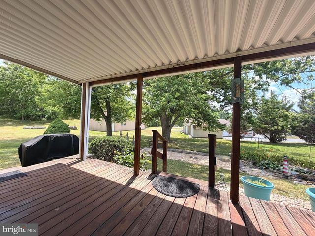 390 N CRAWFORD RD, Grantville, PA 17028