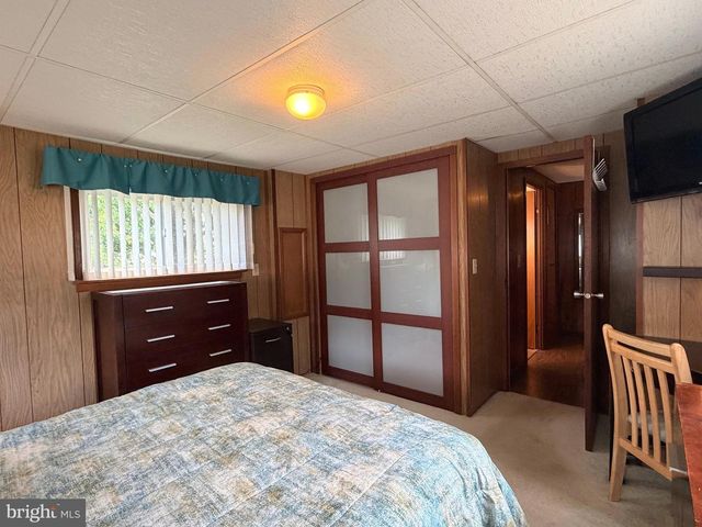390 N CRAWFORD RD, Grantville, PA 17028