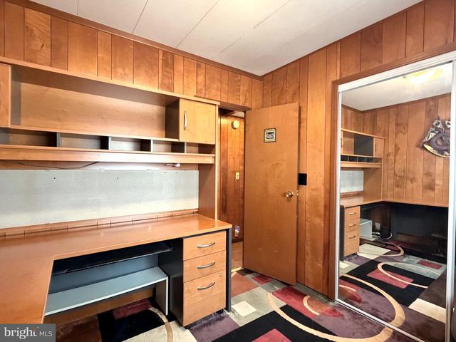 390 N CRAWFORD RD, Grantville, PA 17028