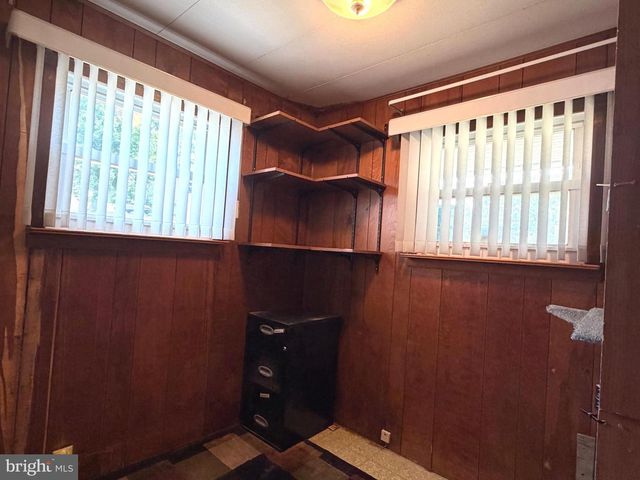 390 N CRAWFORD RD, Grantville, PA 17028