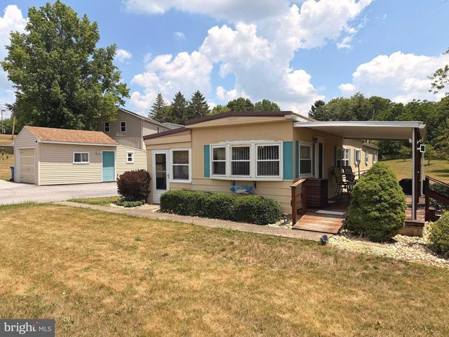 390 N CRAWFORD RD, Grantville, PA 17028