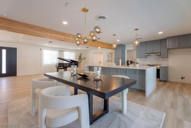 2106 West Oakey Boulevard, Las Vegas, NV 89102