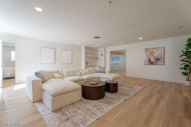 2106 West Oakey Boulevard, Las Vegas, NV 89102