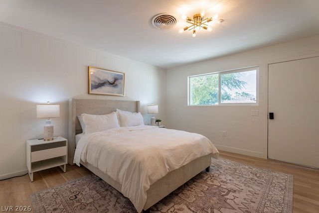 2106 West Oakey Boulevard, Las Vegas, NV 89102