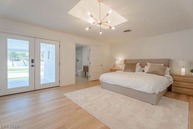 2106 West Oakey Boulevard, Las Vegas, NV 89102