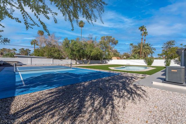 2106 West Oakey Boulevard, Las Vegas, NV 89102
