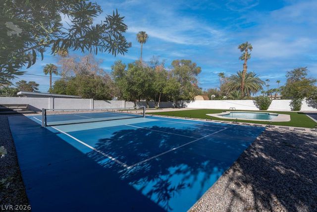 2106 West Oakey Boulevard, Las Vegas, NV 89102