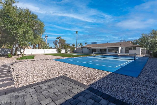 2106 West Oakey Boulevard, Las Vegas, NV 89102