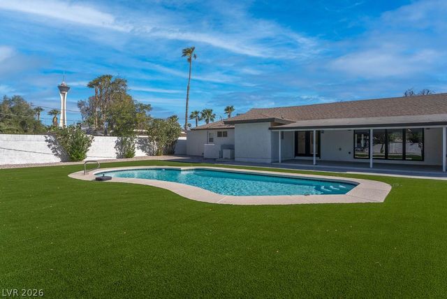 2106 West Oakey Boulevard, Las Vegas, NV 89102