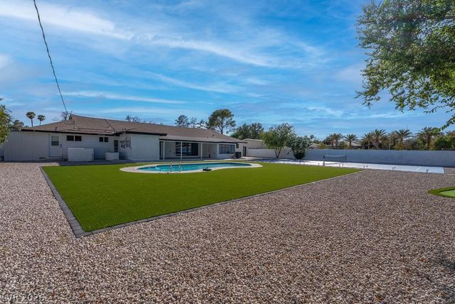 2106 West Oakey Boulevard, Las Vegas, NV 89102