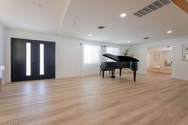 2106 West Oakey Boulevard, Las Vegas, NV 89102