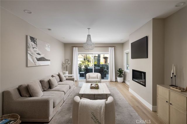 207 21st, Huntington Beach, CA 92648