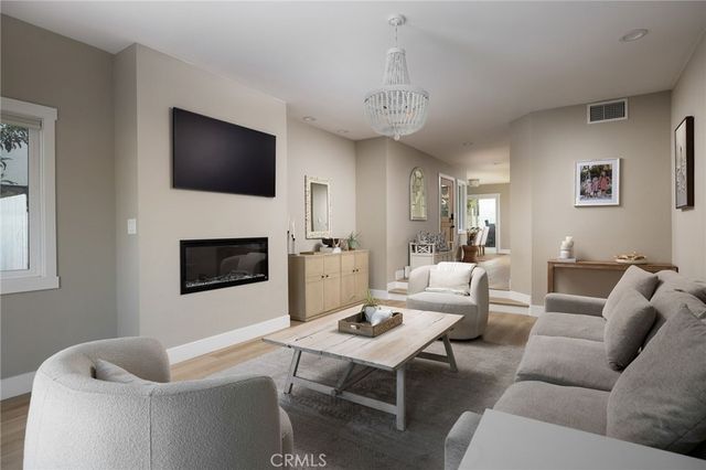207 21st, Huntington Beach, CA 92648