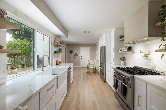 207 21st, Huntington Beach, CA 92648