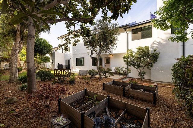 207 21st, Huntington Beach, CA 92648