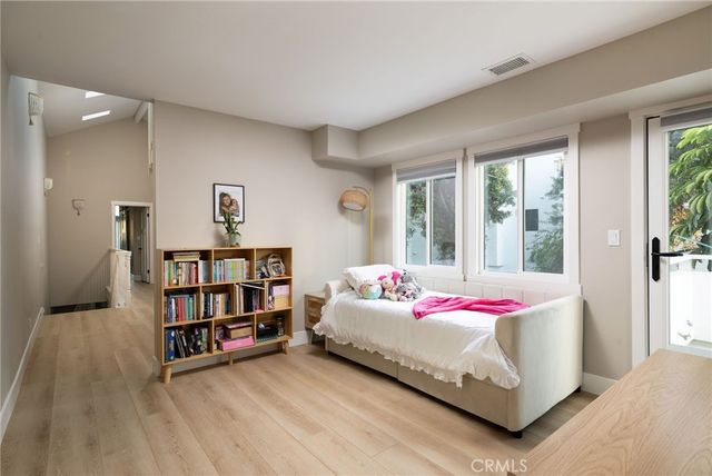 207 21st, Huntington Beach, CA 92648