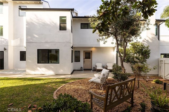 207 21st, Huntington Beach, CA 92648