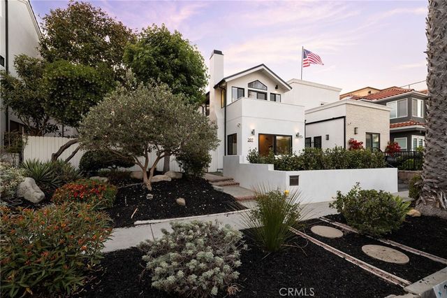 207 21st, Huntington Beach, CA 92648
