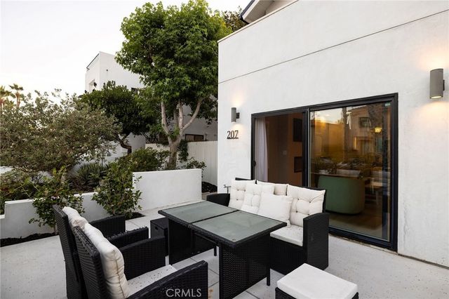 207 21st, Huntington Beach, CA 92648