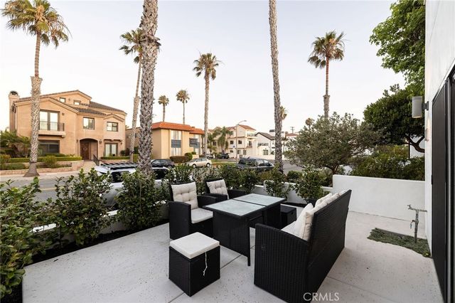 207 21st, Huntington Beach, CA 92648