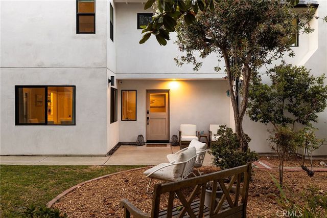 207 21st, Huntington Beach, CA 92648