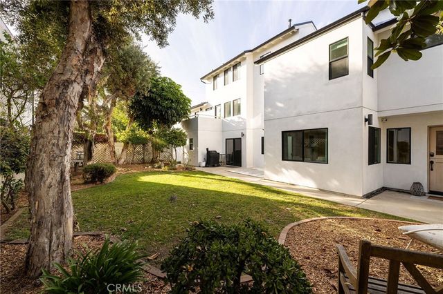 207 21st, Huntington Beach, CA 92648