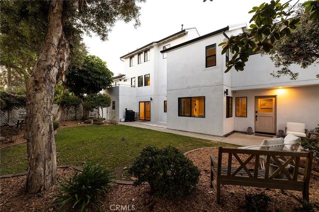 207 21st, Huntington Beach, CA 92648