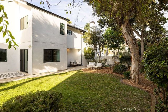 207 21st, Huntington Beach, CA 92648