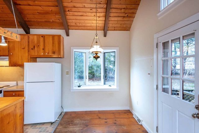 17 Chapman La, Edgartown, MA 02539