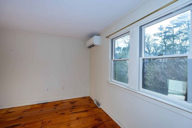 17 Chapman La, Edgartown, MA 02539