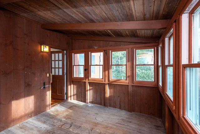 17 Chapman La, Edgartown, MA 02539