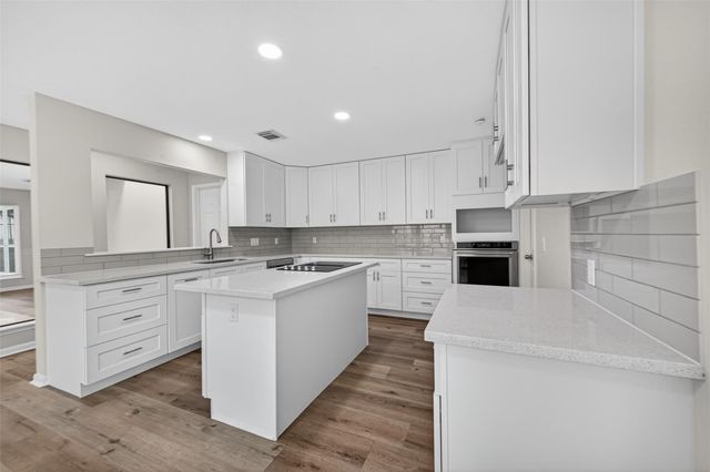 12319 Ella Lee Lane, Houston, TX 77077