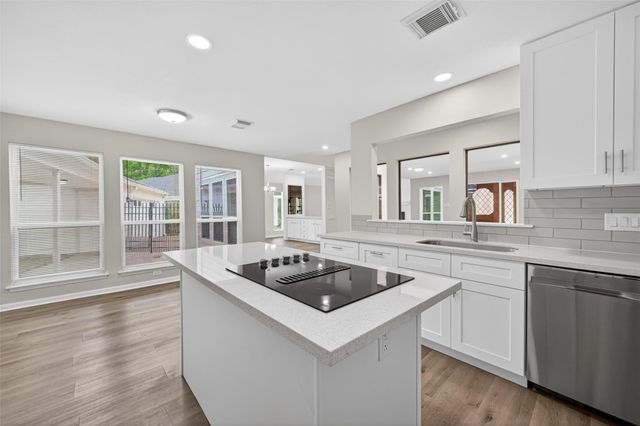 12319 Ella Lee Lane, Houston, TX 77077