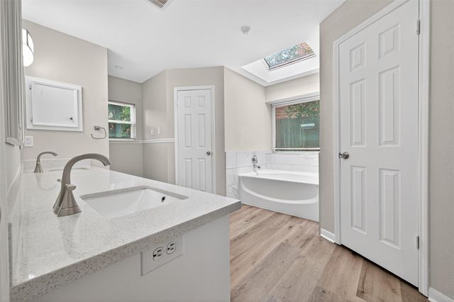 12319 Ella Lee Lane, Houston, TX 77077