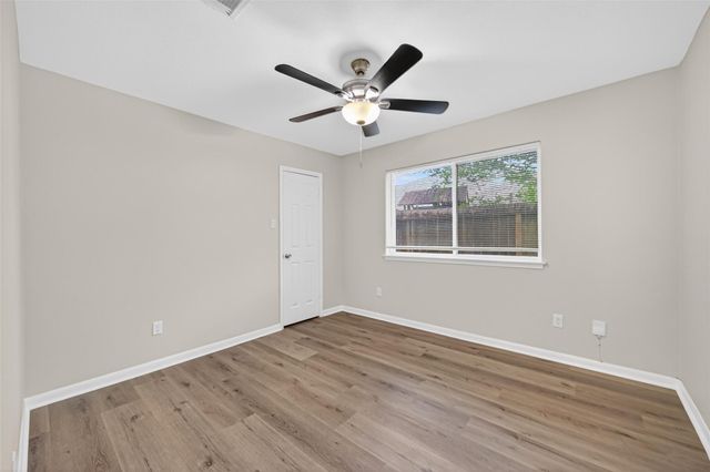 12319 Ella Lee Lane, Houston, TX 77077