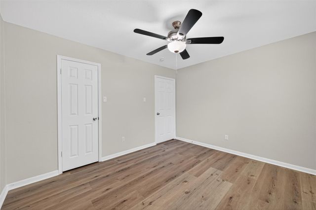 12319 Ella Lee Lane, Houston, TX 77077