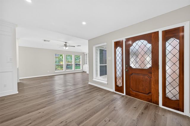 12319 Ella Lee Lane, Houston, TX 77077