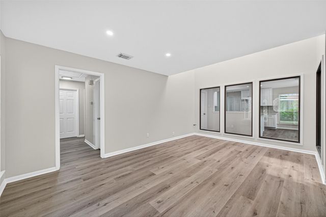 12319 Ella Lee Lane, Houston, TX 77077