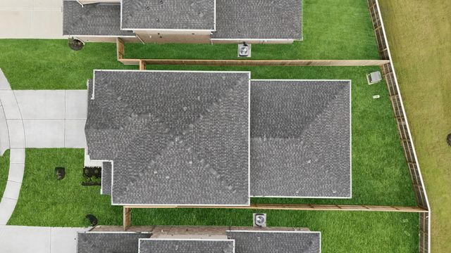 1415 Sweet Coconut, Iowa Colony, TX 77583