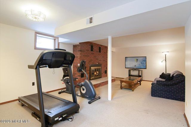 10 Elizabeth Court, Edison, NJ 08817