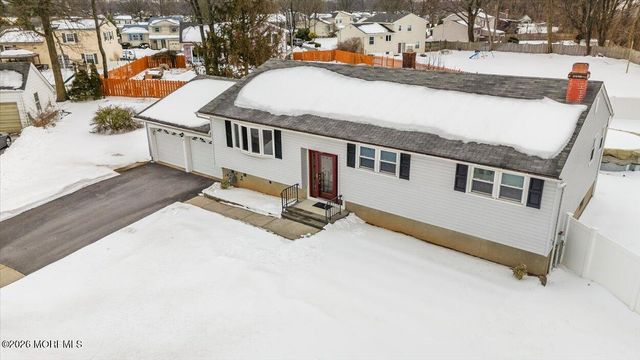 10 Elizabeth Court, Edison, NJ 08817