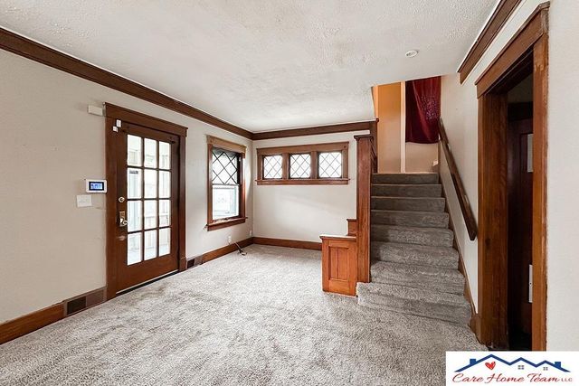 2512 Pinkney Street, Omaha, NE 68111