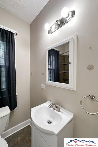 2512 Pinkney Street, Omaha, NE 68111